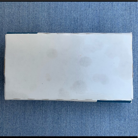 Gift with Purchase - Picture 5 of 5